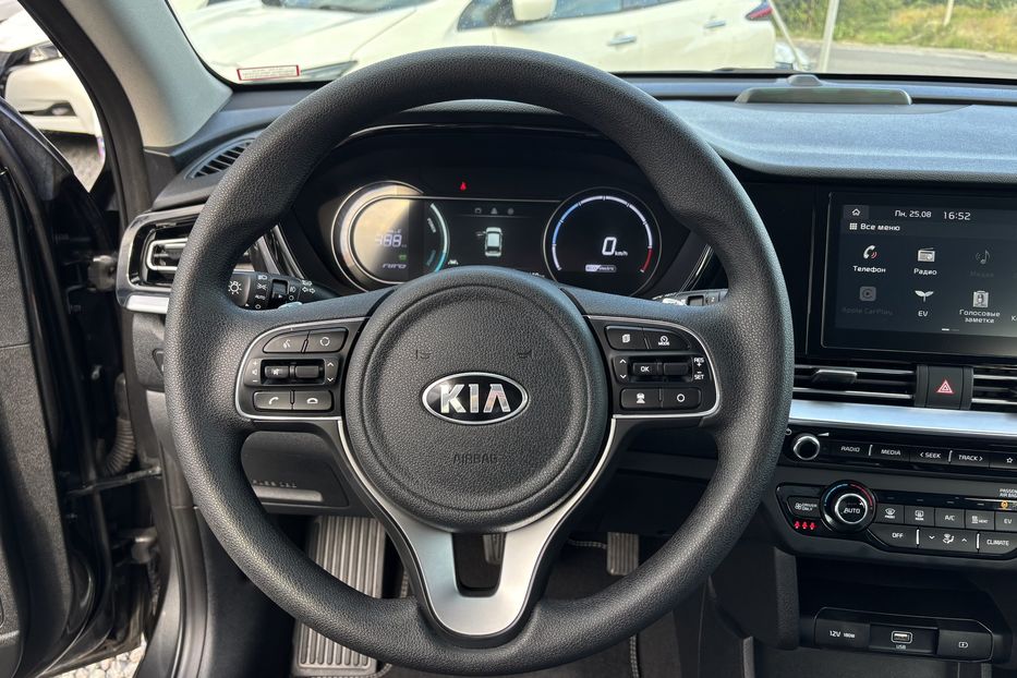 Продам Kia Niro 64квт авто у Львові 2021 года в Львове