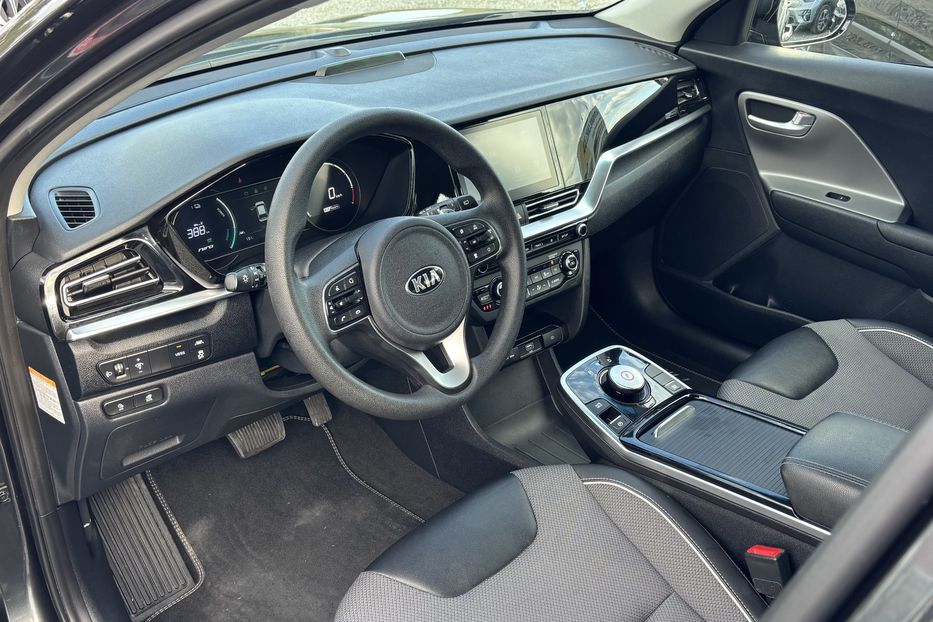 Продам Kia Niro 64квт авто у Львові 2021 года в Львове