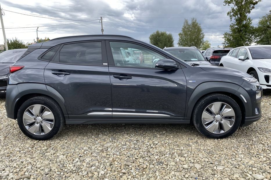Продам Hyundai Kona 64kWhМакс.комплектація PREMIUM 2020 года в Львове
