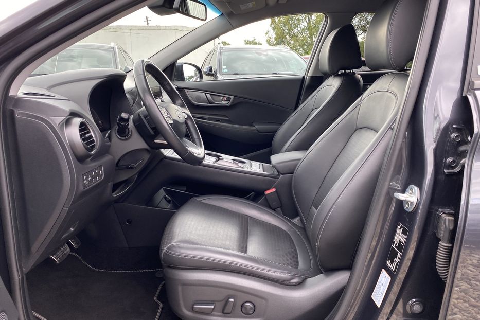 Продам Hyundai Kona 64kWhМакс.комплектація PREMIUM 2020 года в Львове