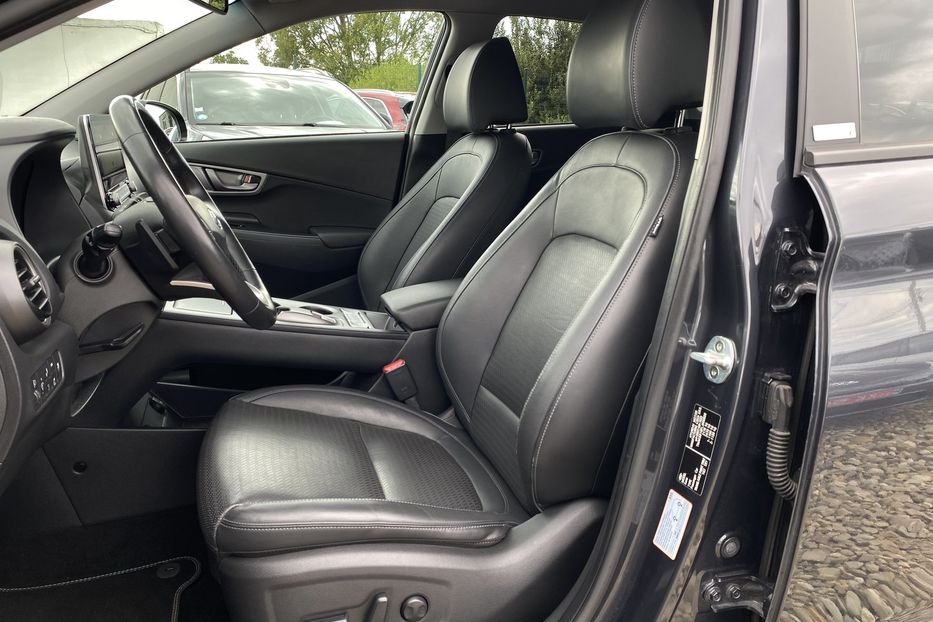 Продам Hyundai Kona 64kWhМакс.комплектація PREMIUM 2020 года в Львове