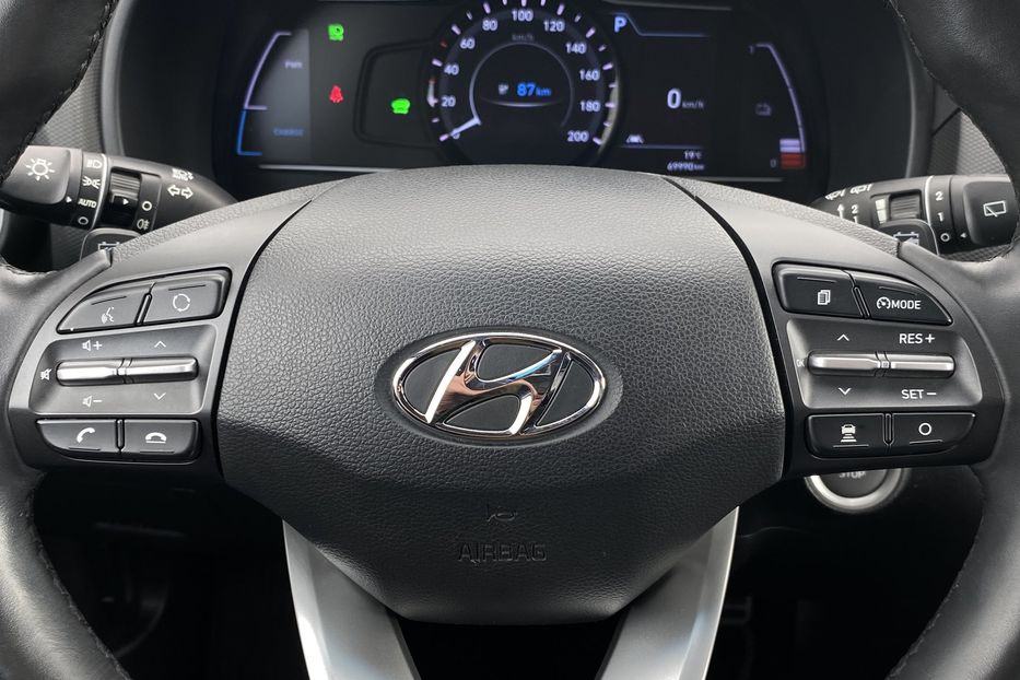 Продам Hyundai Kona 64kWhМакс.комплектація PREMIUM 2020 года в Львове