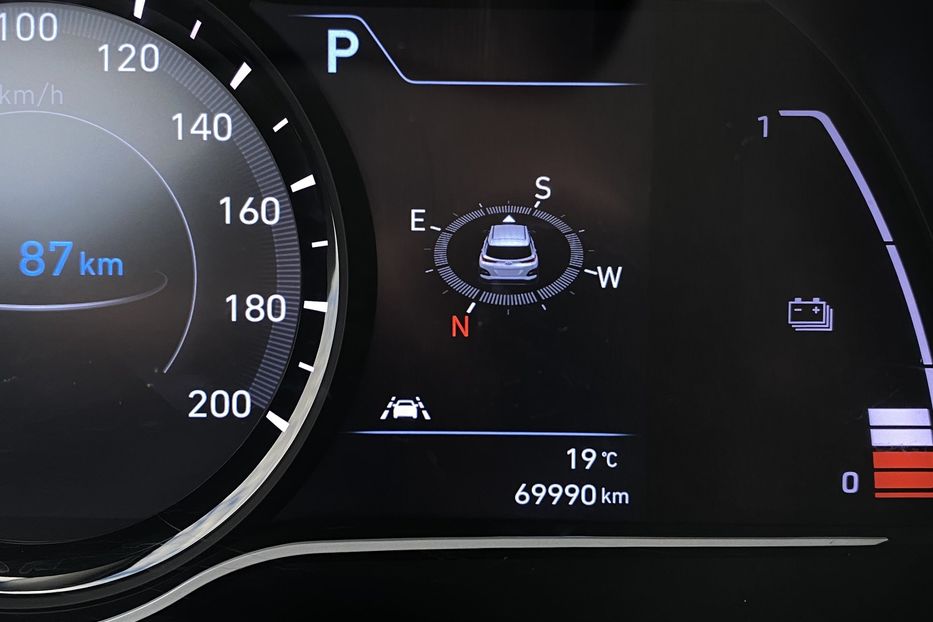 Продам Hyundai Kona 64kWhМакс.комплектація PREMIUM 2020 года в Львове