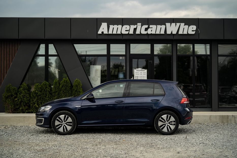 Продам Volkswagen e-Golf 2017 года в Черновцах