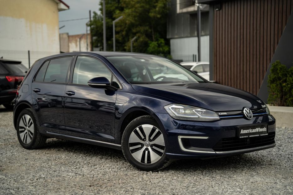 Продам Volkswagen e-Golf 2017 года в Черновцах