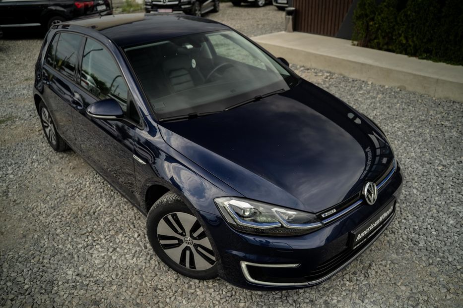 Продам Volkswagen e-Golf 2017 года в Черновцах