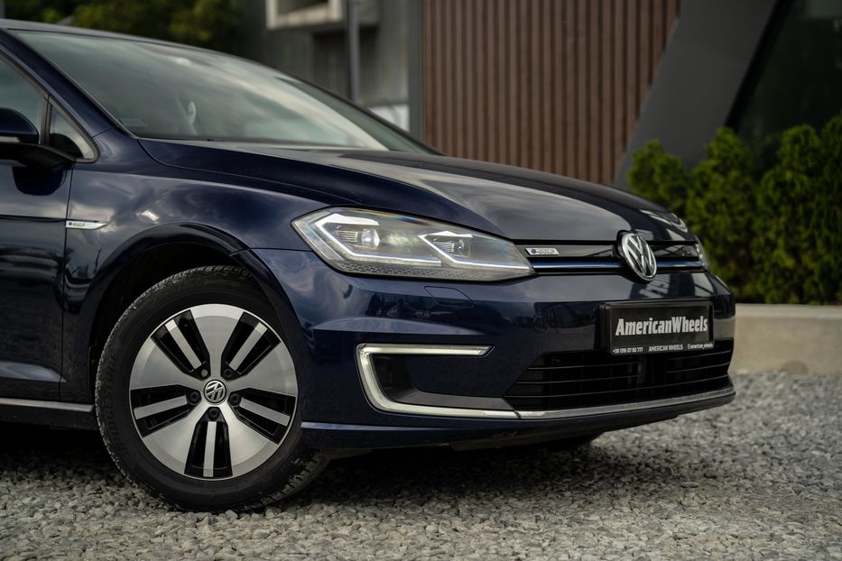 Продам Volkswagen e-Golf 2017 года в Черновцах