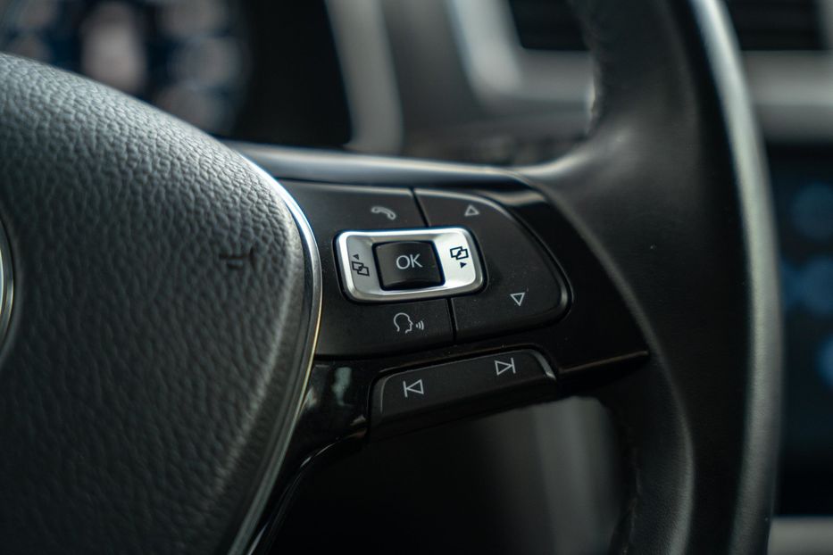 Продам Volkswagen e-Golf 2017 года в Черновцах