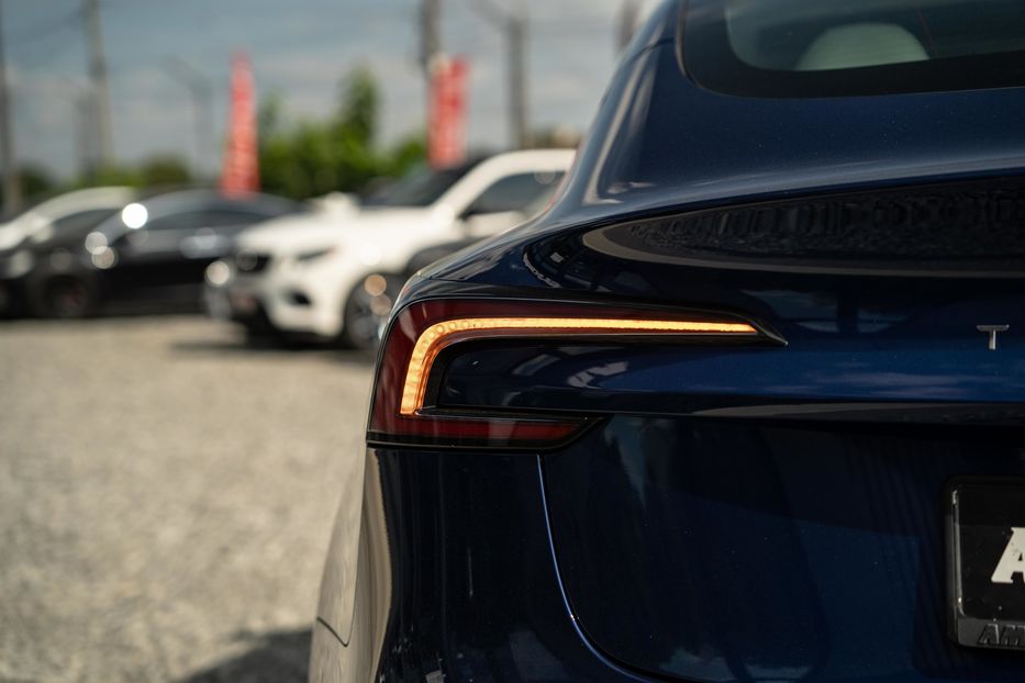 Продам Tesla Model 3 Long Range Dual Motor 2024 года в Черновцах