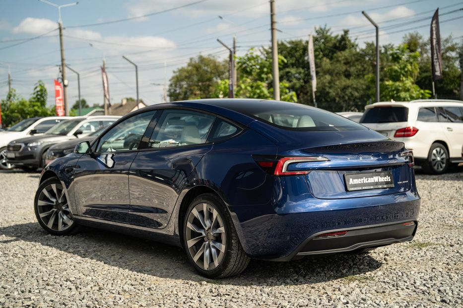 Продам Tesla Model 3 Long Range Dual Motor 2024 года в Черновцах