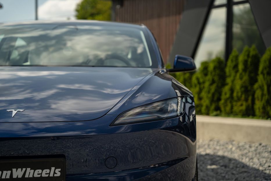 Продам Tesla Model 3 Long Range Dual Motor 2024 года в Черновцах