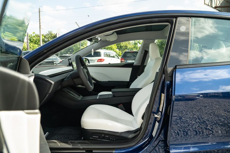 Продам Tesla Model 3 Long Range Dual Motor 2024 года в Черновцах