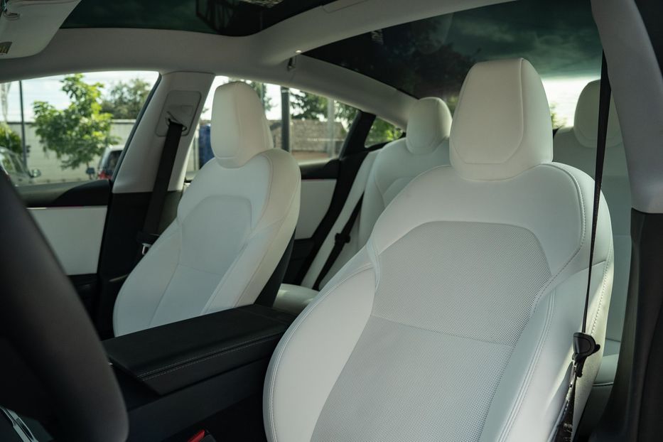 Продам Tesla Model 3 Long Range Dual Motor 2024 года в Черновцах