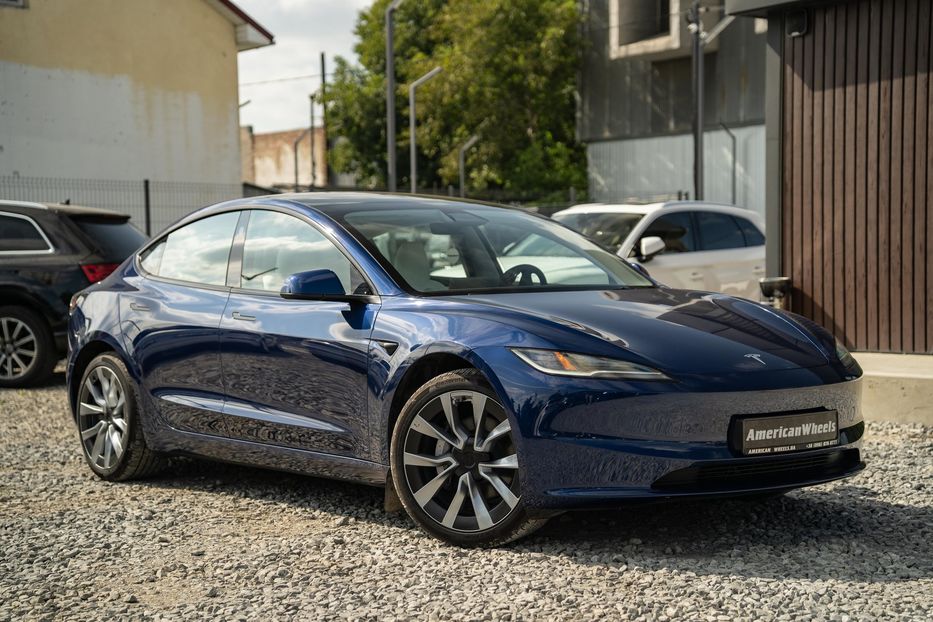 Продам Tesla Model 3 Long Range Dual Motor 2024 года в Черновцах