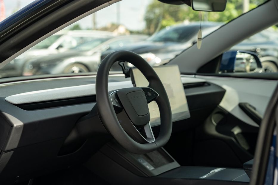 Продам Tesla Model 3 Long Range Dual Motor 2024 года в Черновцах