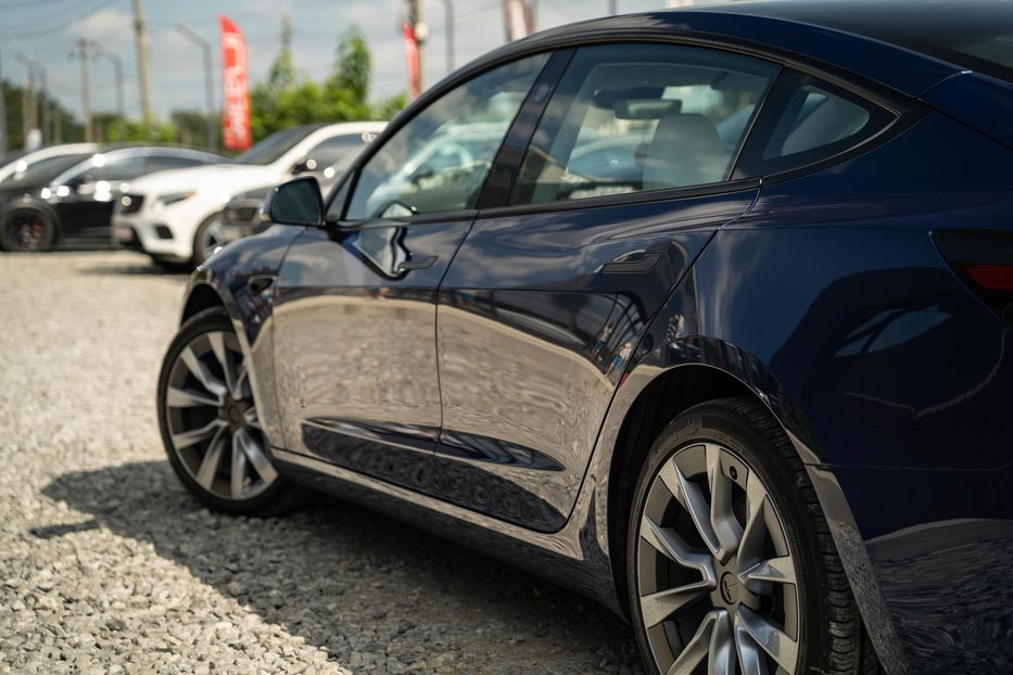 Продам Tesla Model 3 Long Range Dual Motor 2024 года в Черновцах