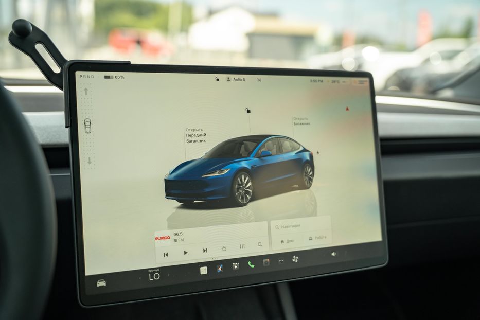 Продам Tesla Model 3 Long Range Dual Motor 2024 года в Черновцах
