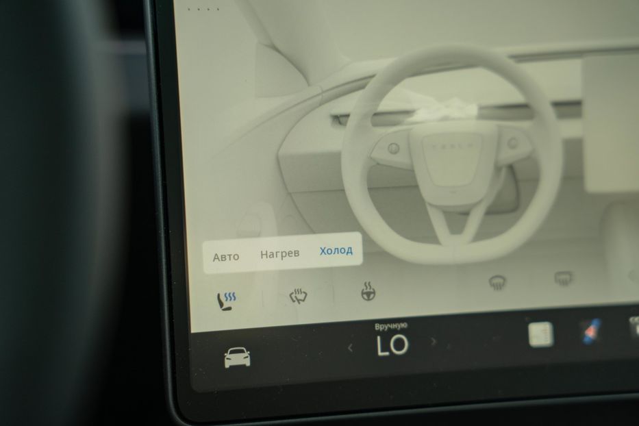 Продам Tesla Model 3 Long Range Dual Motor 2024 года в Черновцах