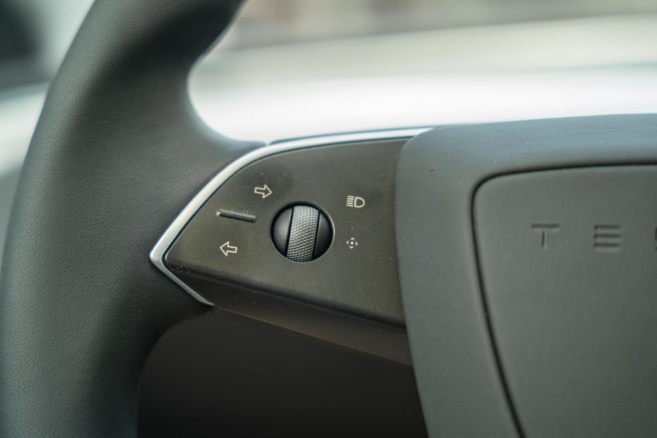 Продам Tesla Model 3 Long Range Dual Motor 2024 года в Черновцах