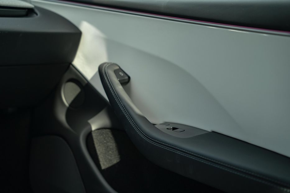 Продам Tesla Model 3 Long Range Dual Motor 2024 года в Черновцах