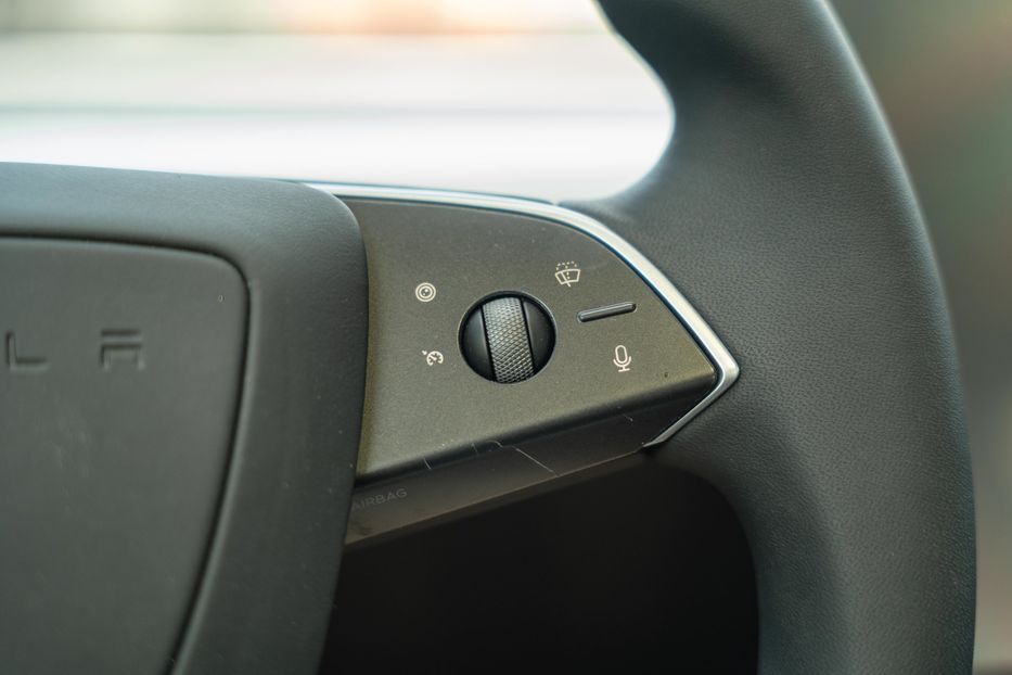 Продам Tesla Model 3 Long Range Dual Motor 2024 года в Черновцах