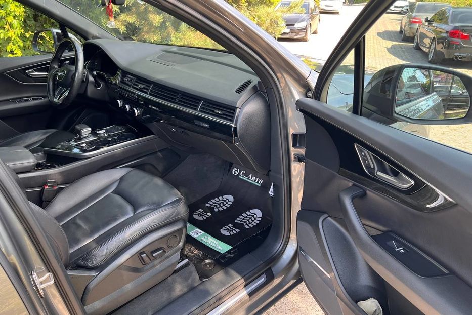 Продам Audi Q7 2016 года в Черновцах