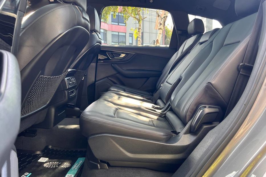 Продам Audi Q7 2016 года в Черновцах