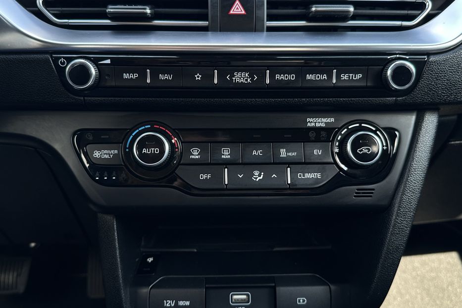 Продам Kia Niro 64 кВт Макс. комплектектація  2020 года в Львове