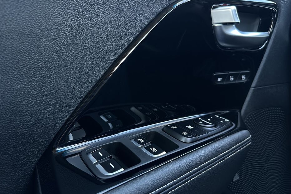 Продам Kia Niro 64 кВт Макс. комплектектація  2020 года в Львове