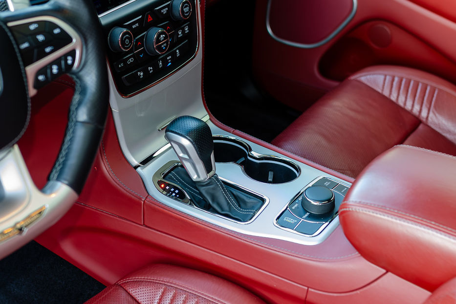 Продам Jeep Grand Cherokee Trackhawk 2018 года в Киеве
