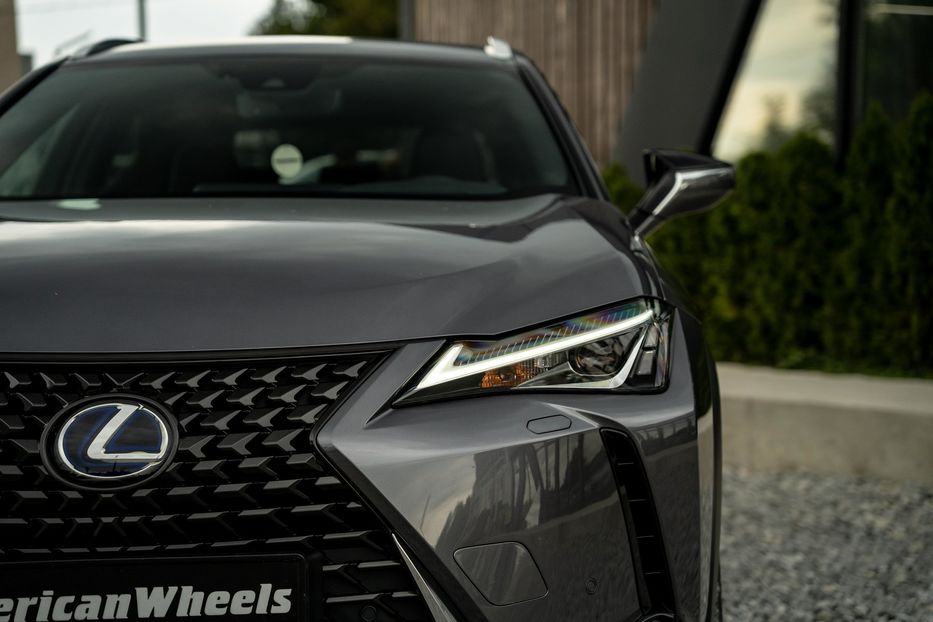 Продам Lexus CT UX 250h 2021 года в Черновцах