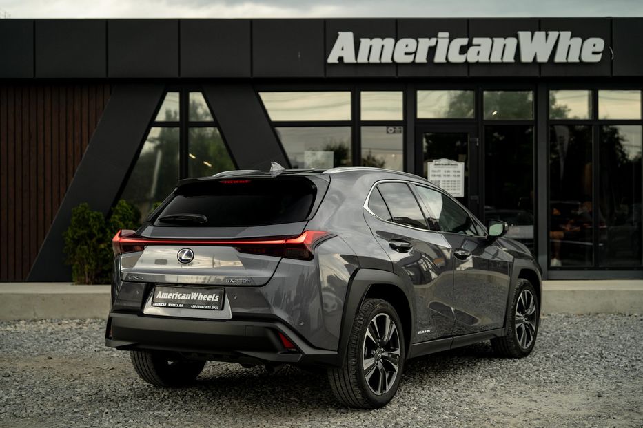 Продам Lexus CT UX 250h 2021 года в Черновцах