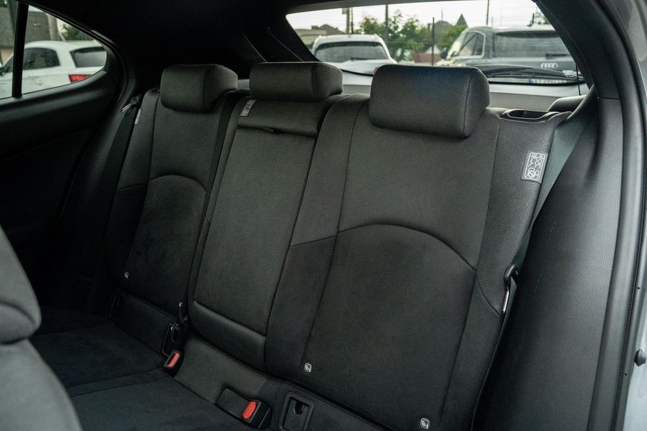 Продам Lexus CT UX 250h 2021 года в Черновцах