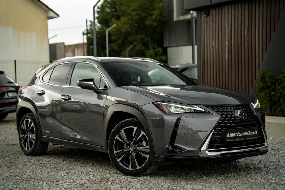 Продам Lexus CT UX 250h 2021 года в Черновцах