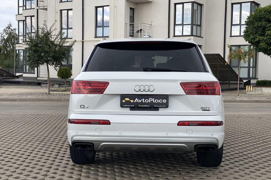 Продам Audi Q7 2016 года в Луцке