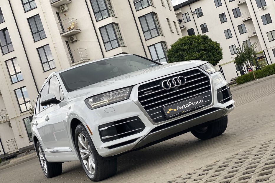 Продам Audi Q7 2016 года в Луцке