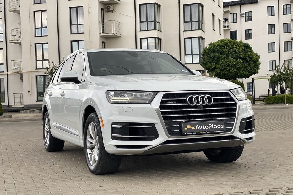 Продам Audi Q7 2016 года в Луцке