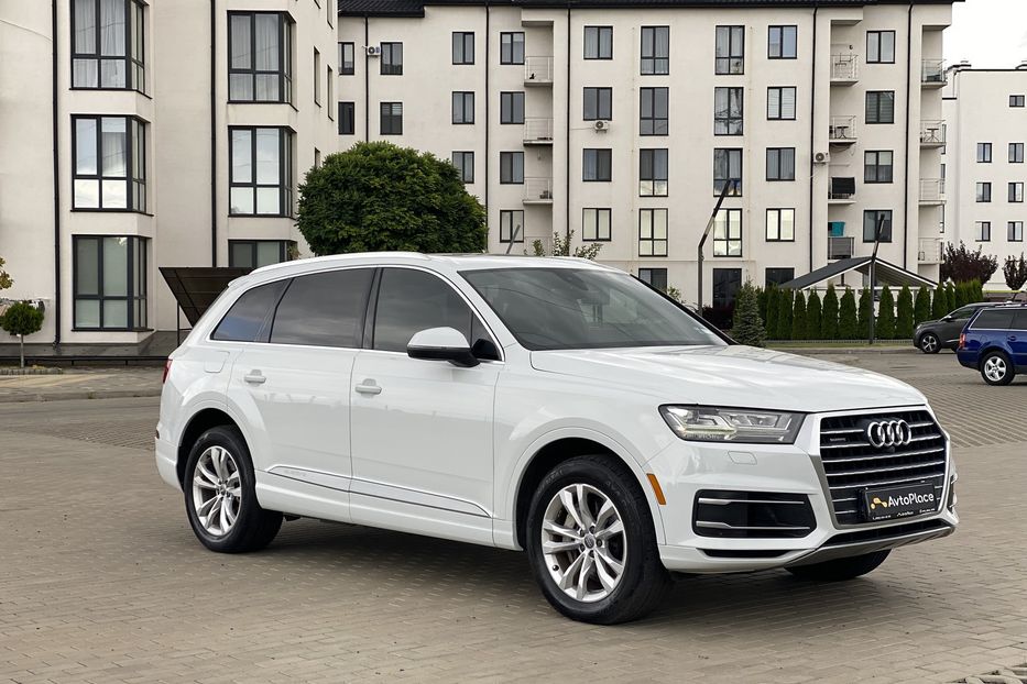 Продам Audi Q7 2016 года в Луцке