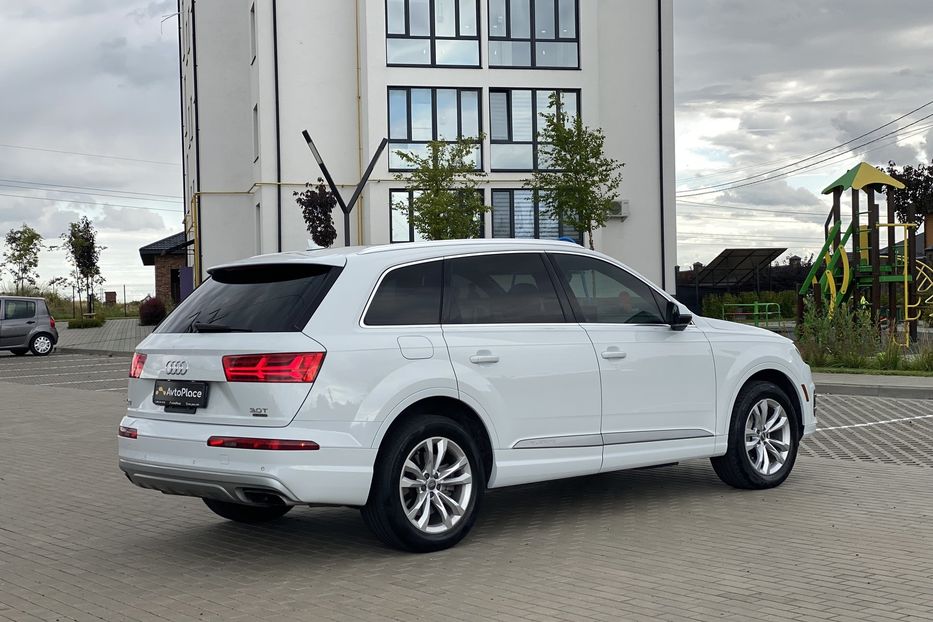 Продам Audi Q7 2016 года в Луцке