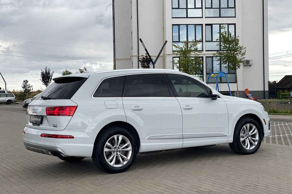 Продам Audi Q7 2016 года в Луцке
