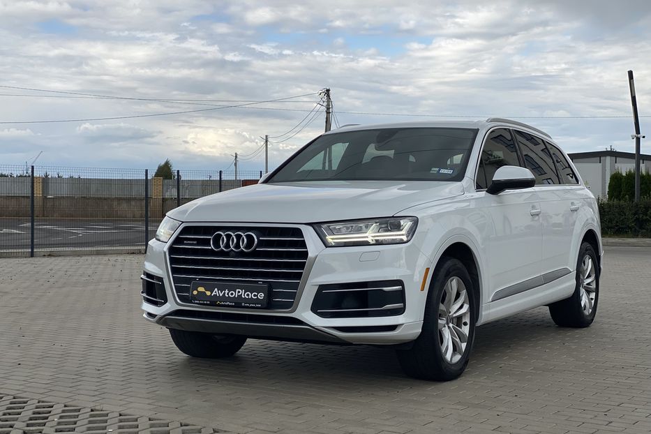 Продам Audi Q7 2016 года в Луцке