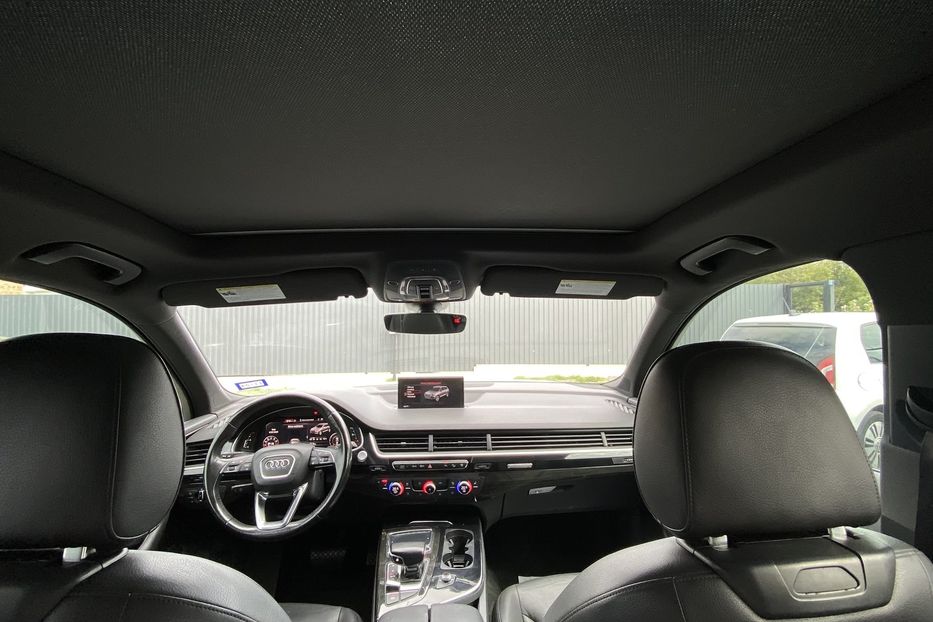 Продам Audi Q7 2016 года в Луцке