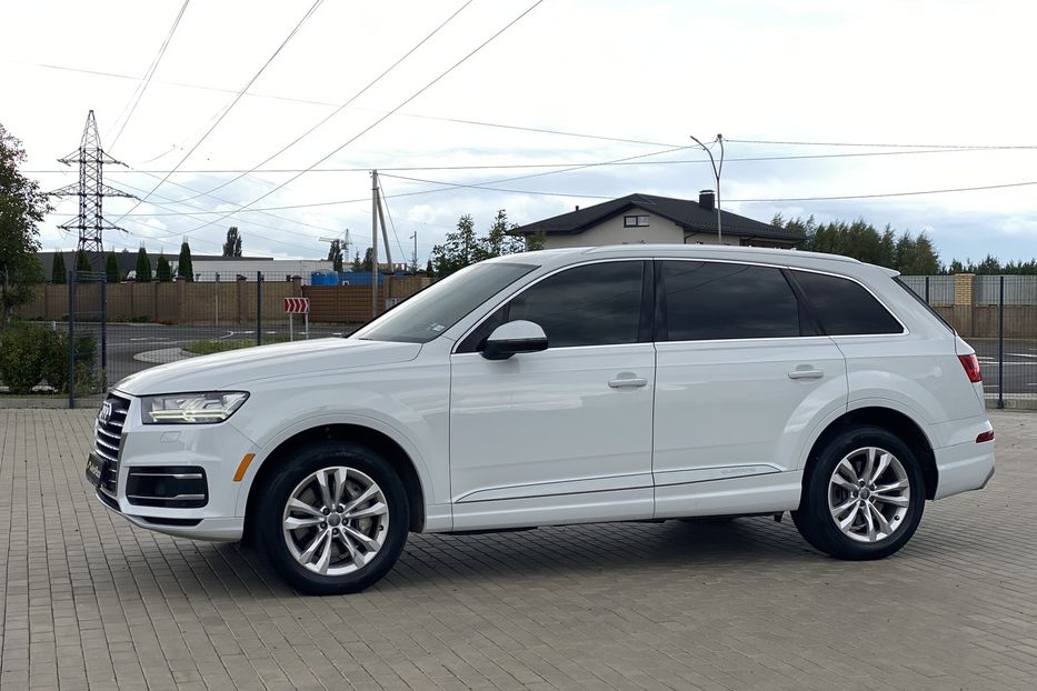 Продам Audi Q7 2016 года в Луцке