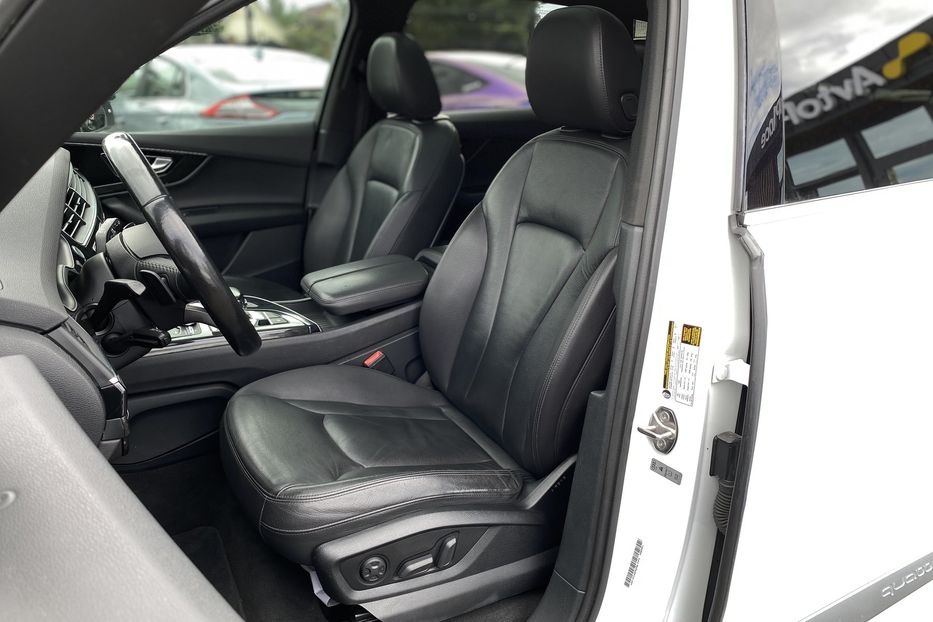 Продам Audi Q7 2016 года в Луцке
