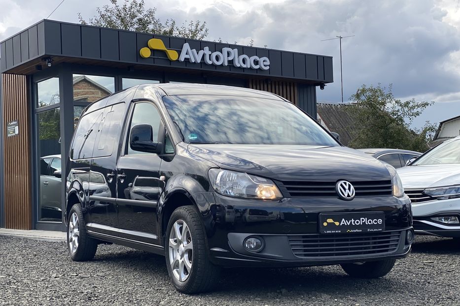 Продам Volkswagen Caddy пасс. Maxi 2010 года в Луцке