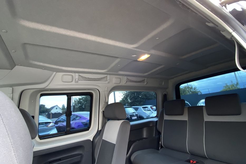 Продам Volkswagen Caddy пасс. Maxi 2010 года в Луцке