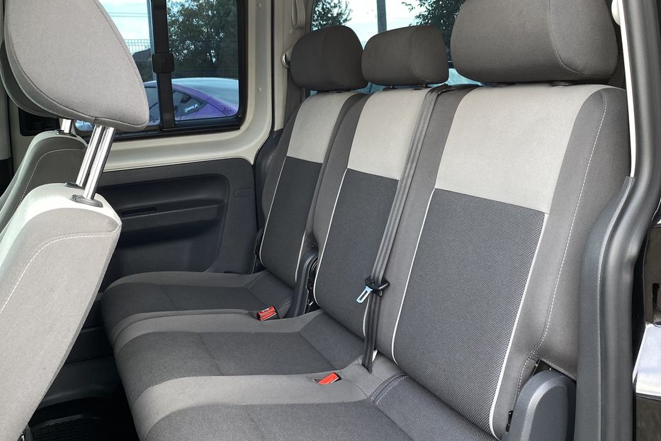 Продам Volkswagen Caddy пасс. Maxi 2010 года в Луцке