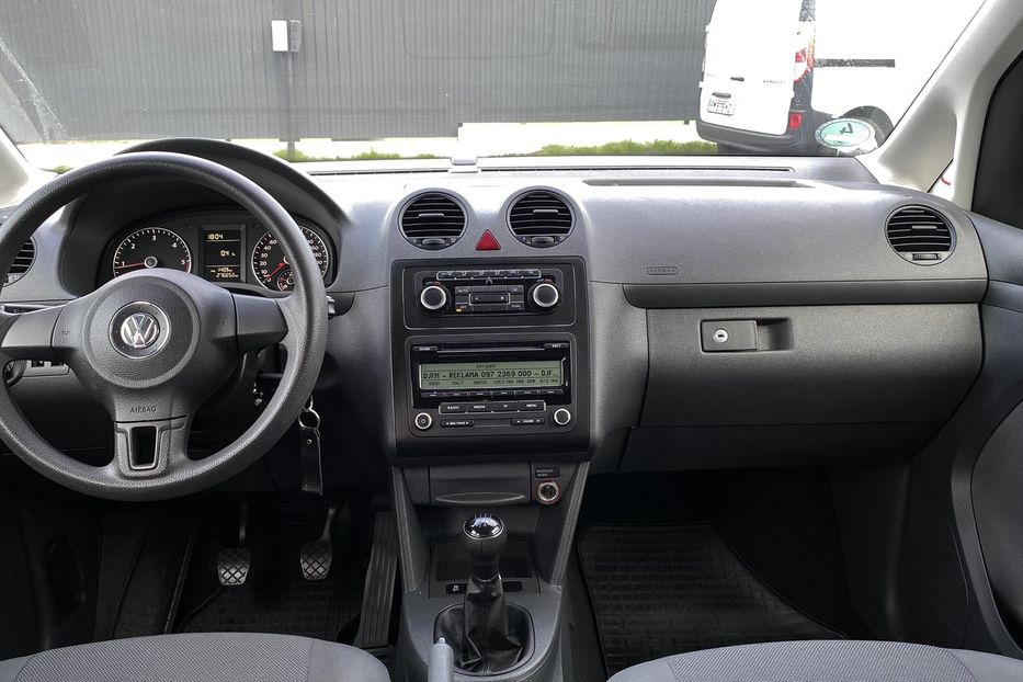 Продам Volkswagen Caddy пасс. Maxi 2010 года в Луцке