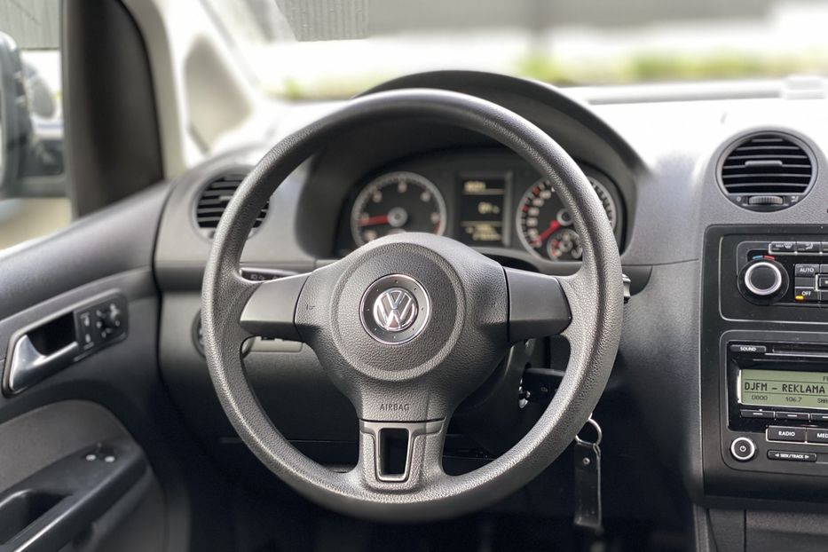 Продам Volkswagen Caddy пасс. Maxi 2010 года в Луцке