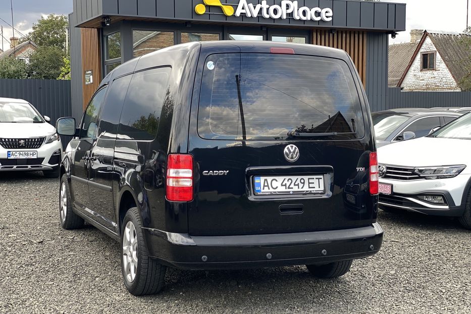 Продам Volkswagen Caddy пасс. Maxi 2010 года в Луцке